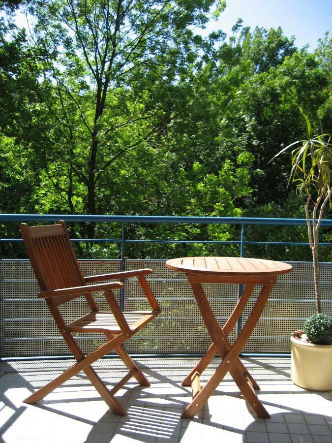Hochwertiges Apartment Im Gruenen, Zentral Gelegen, Ruhig, Balkon Hanovre Extérieur photo